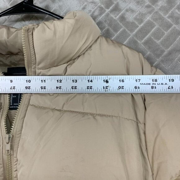 Forever 21 Womans L Puffer Jacket Beige Short Polyester Filled Winter Outdoors - Picture 10 of 16